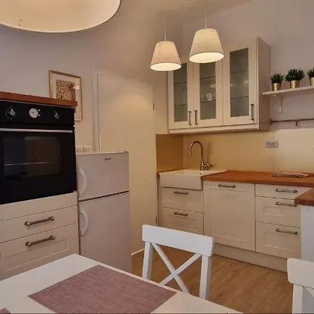 Apartma Zlati Konzul