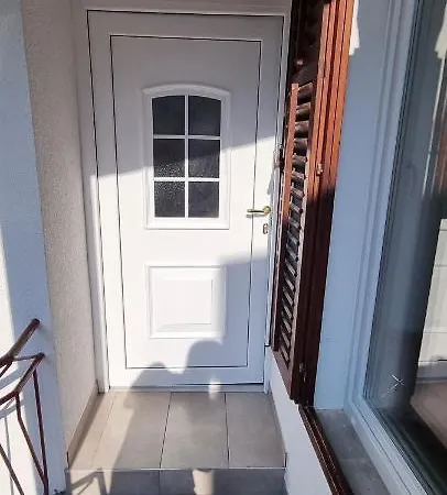 Apartma Zlati Konzul *