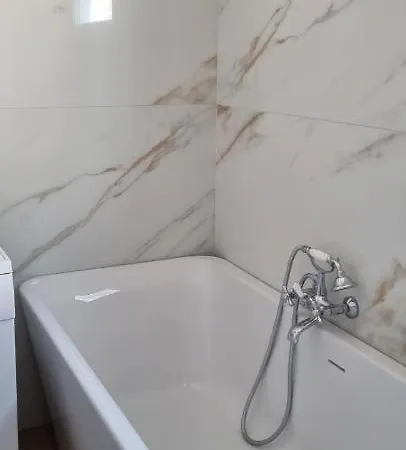 Apartma Zlati Konzul * קופר