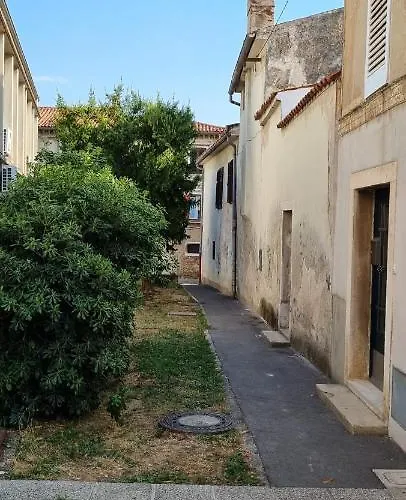 Apartma Zlati Konzul * Koper