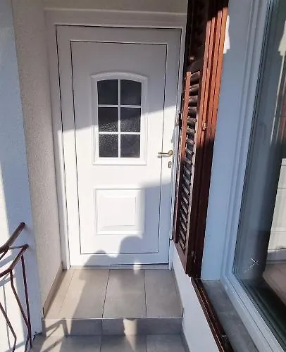 Apartma Zlati Konzul *