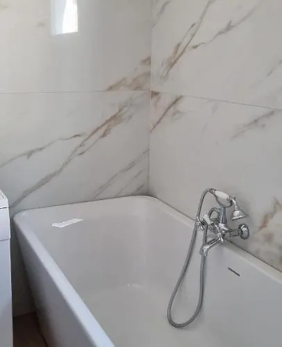 Apartma Zlati Konzul * Koper